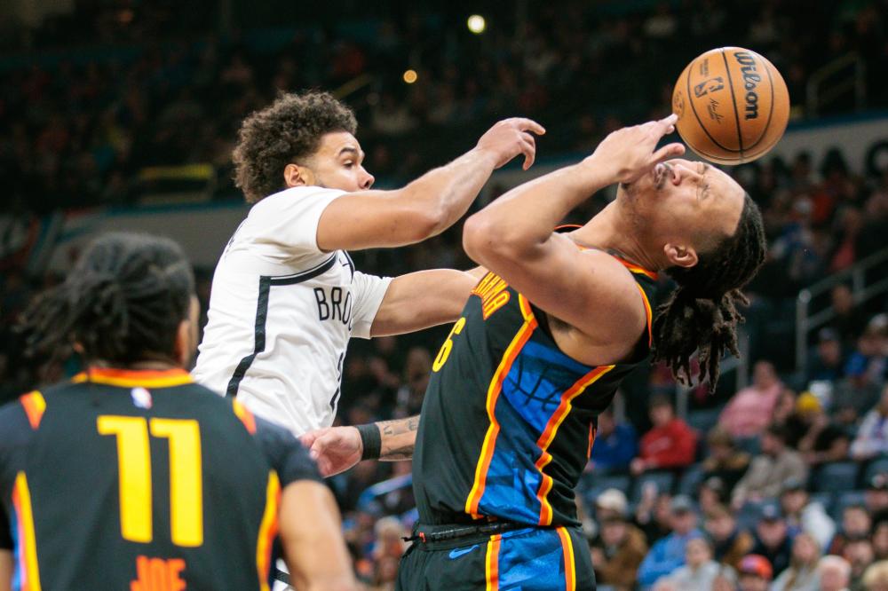 引援不仅耗 引援不仅耗